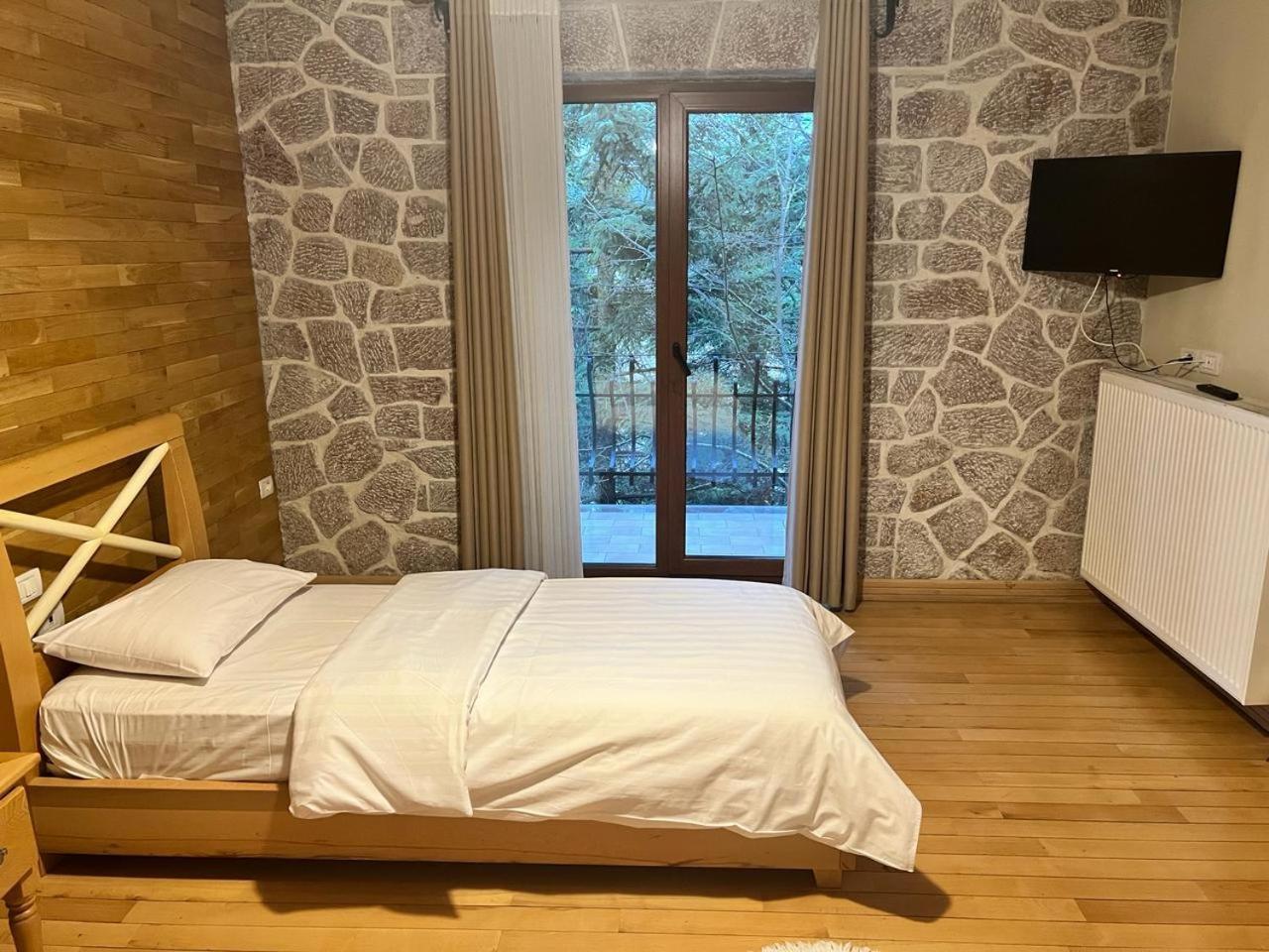 Bacelli Hotel